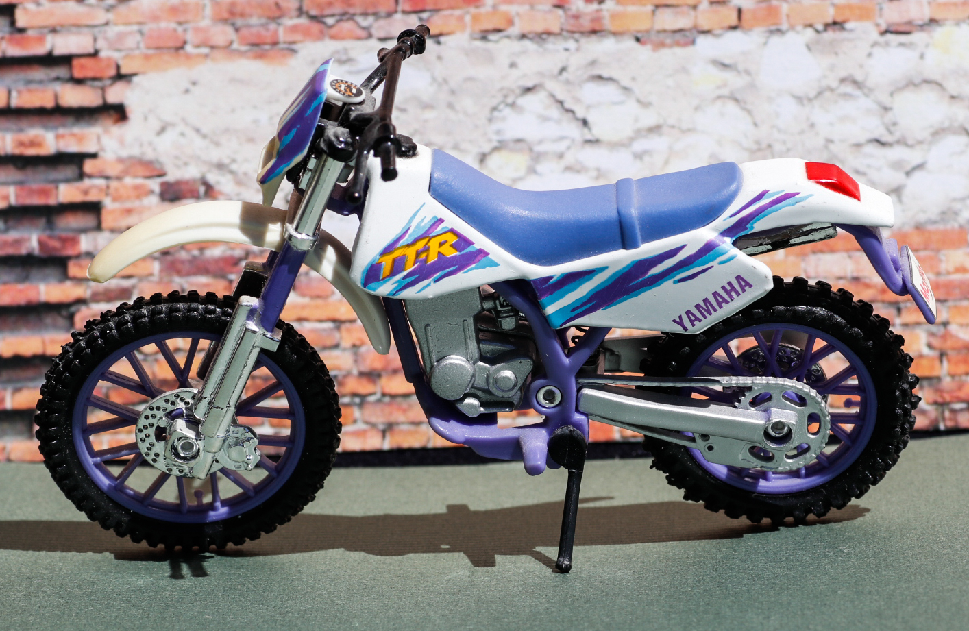 Maisto Yamaha TT-R 250